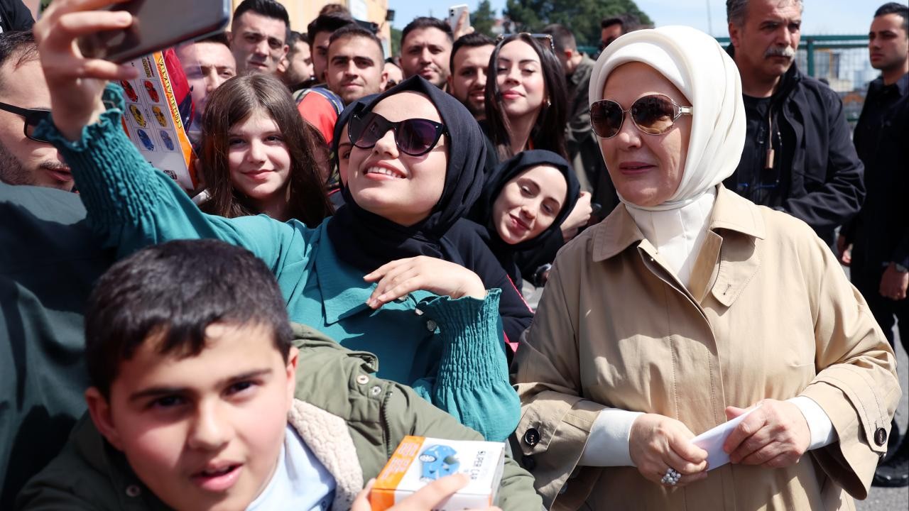 Emine Erdoğan'dan Mahalli İdareler Seçimleri'ne ilişkin paylaşım