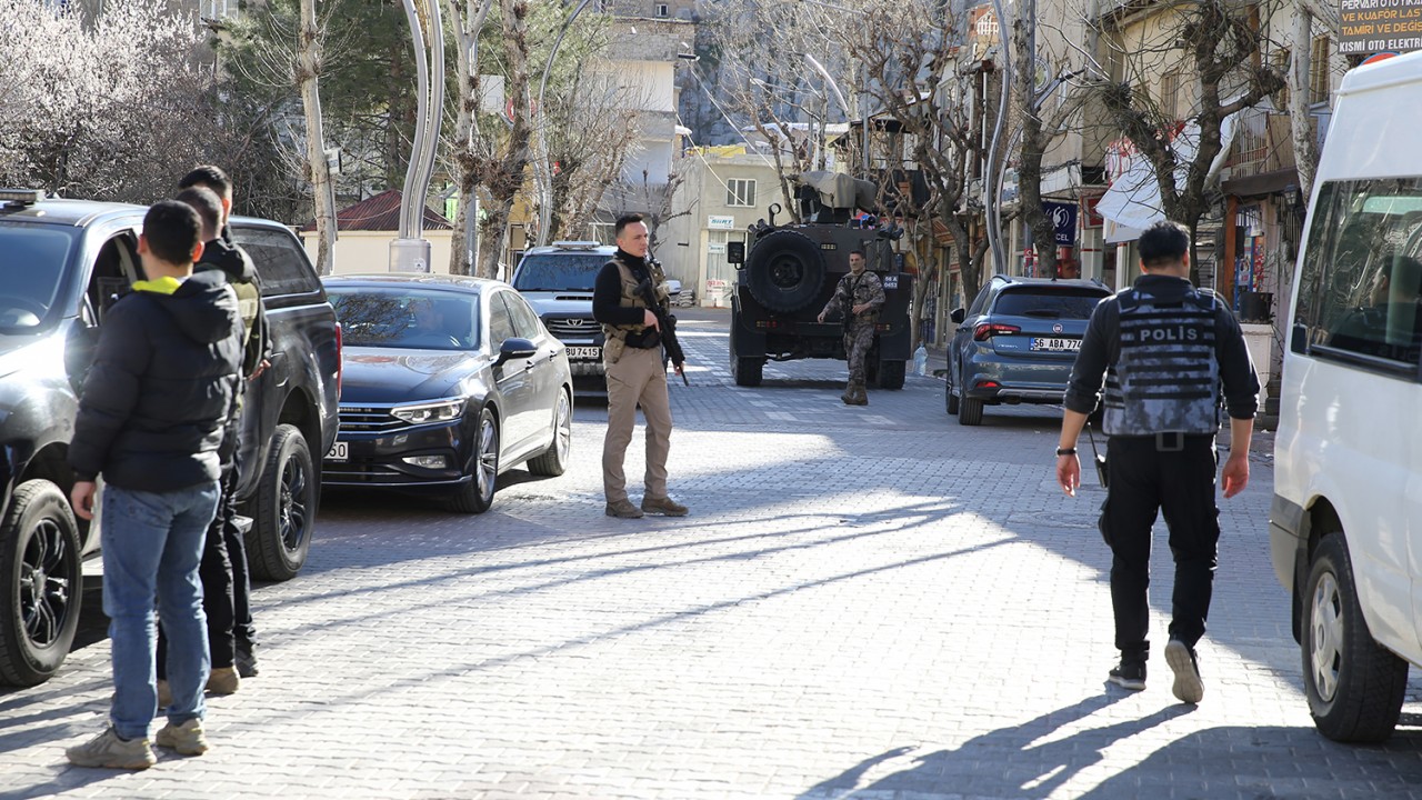 İki grup arasında belediye başkanlığı seçimi nedeniyle silahlı kavga: 1 ölü, 4 yaralı