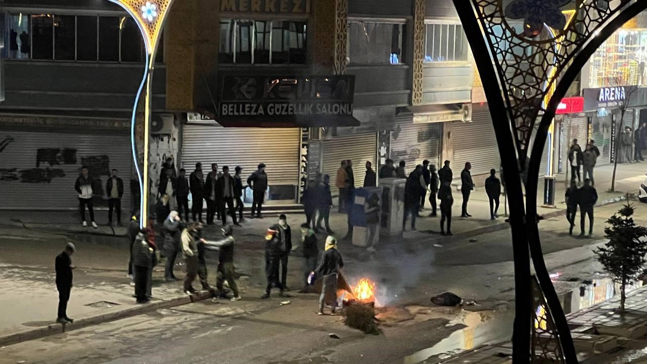 Van'da gösteri ve yürüyüşlere 15 gün yasaklama