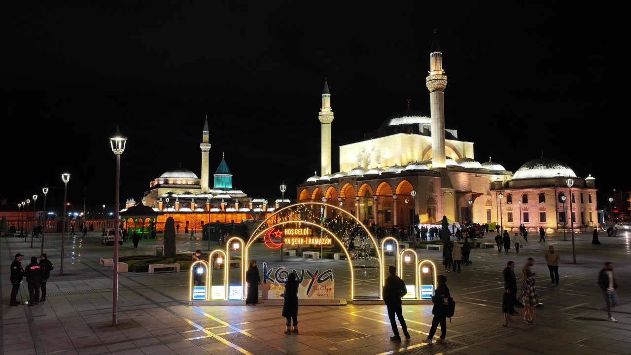 Konya Büyükşehir’in ışıklı TAG’ları şehrin ramazan coşkusuna katkı yapıyor