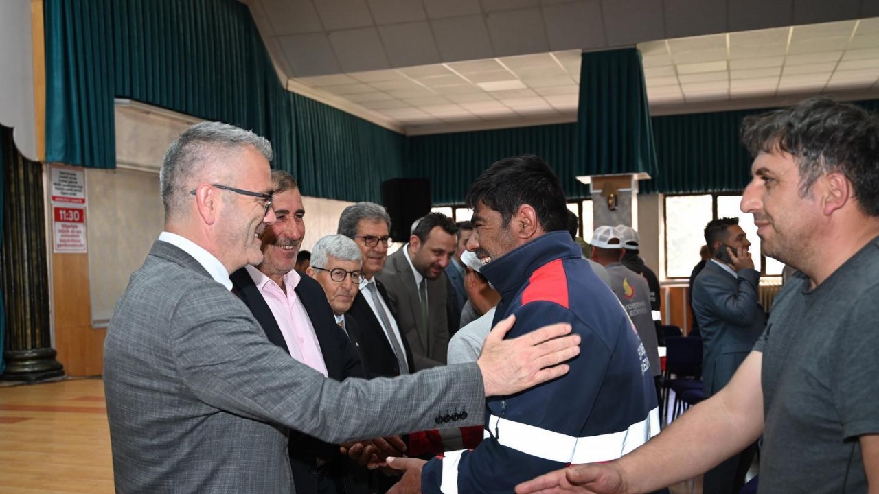 Seydişehir Belediye Başkanı Ustaoğlu çalışma arkadaşlarıyla bayramlaştı