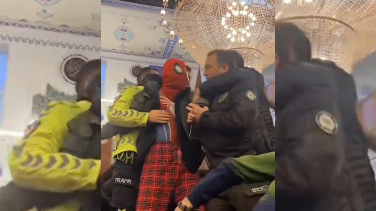 Bayram namazına 'Örümcek Adam' kostümüyle katılmıştı: Amacım insanları mutlu etmekti