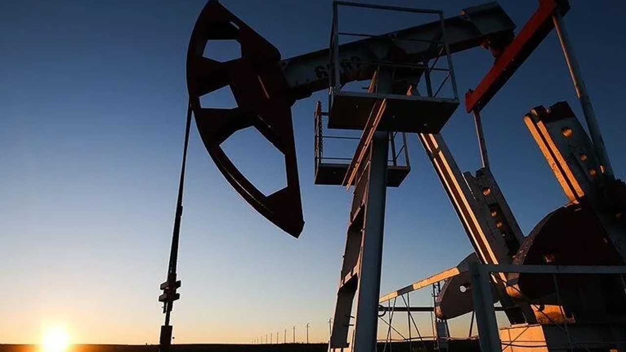 İran-İsrail gerilimiyle petrol fiyatlarında kısa vadede "keskin dalgalanmalar" öngörülüyor