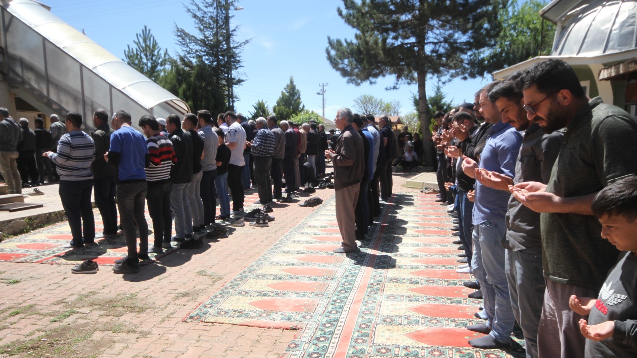 Beyşehir ve Yunak'ta yağmur duası yapıldı