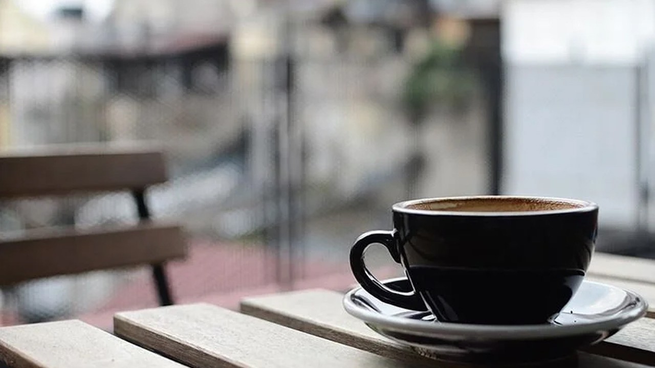 İş yerinde aşırı çay ve kahve tüketimi bakın nelere sebep oluyor 