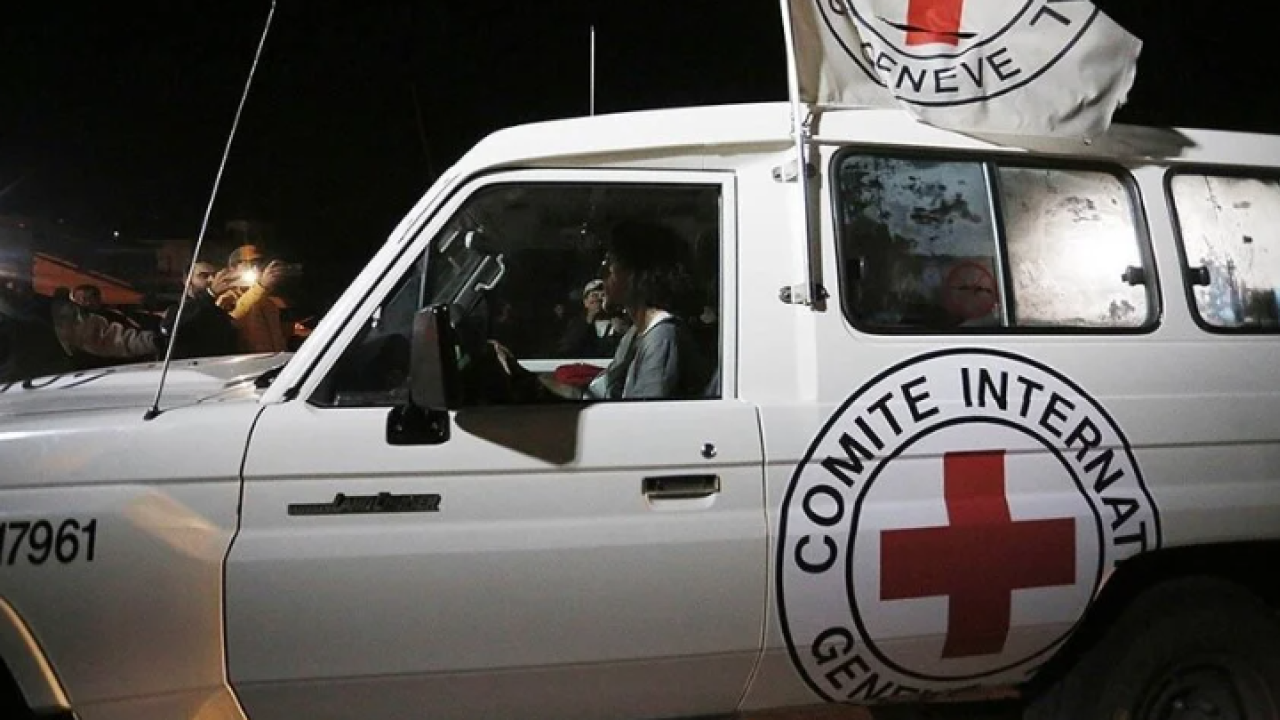 İsrail Savaş Kabinesi üyesinden, "esir takası anlaşması imzalanmazsa hükümetin düşebileceği" uyarısı