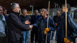 Çalışma ve Sosyal Güvenlik Bakanı Işıkhan, 1 Mayıs'ı işçilerle karşıladı