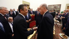 Cumhurbaşkanı Erdoğan CHP Genel Başkanı Özel'i kabul etti