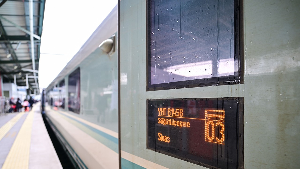 Aktarmasız İstanbul-Sivas YHT seferleri başladı