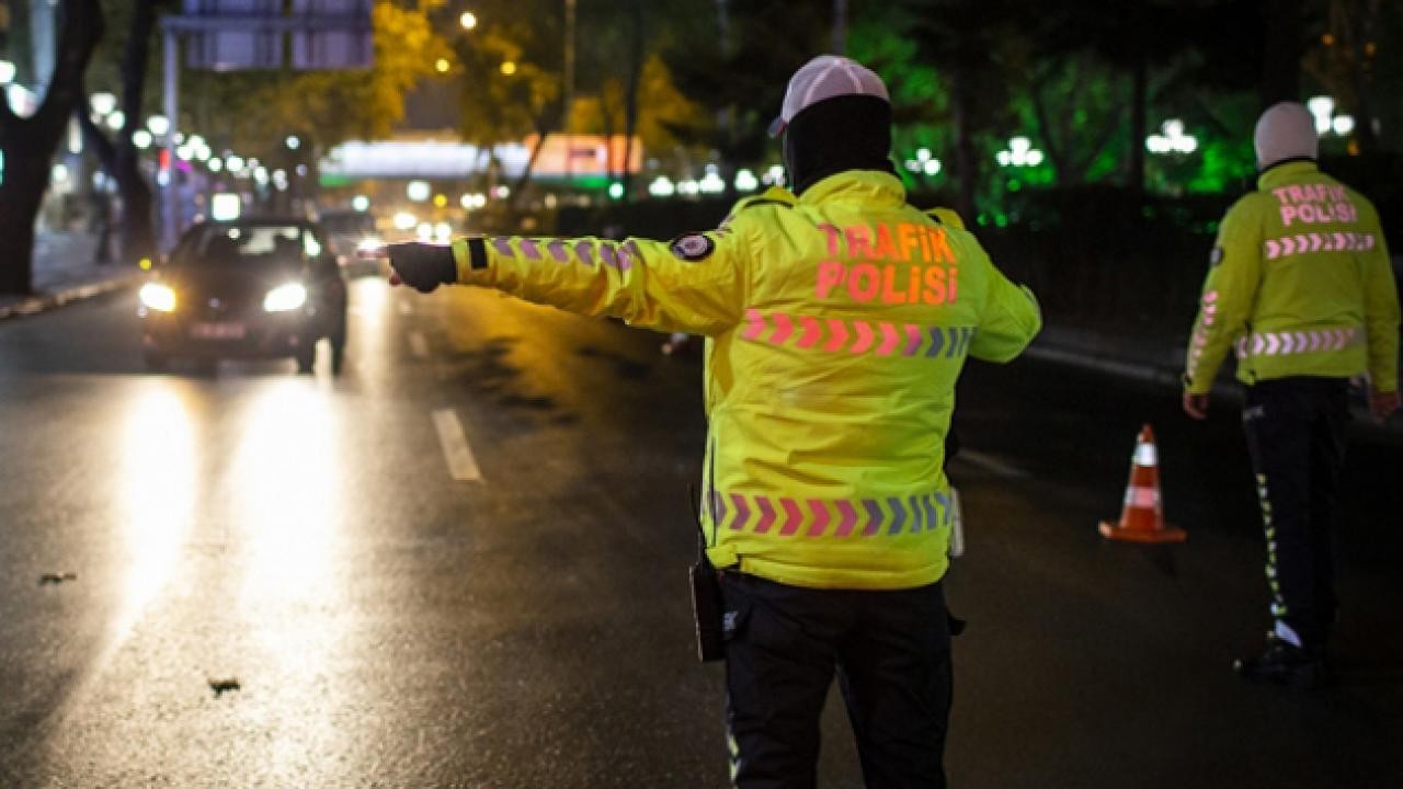 Konvoy yaparak trafiği tehlikeye düşürenlere 17 bin lira ceza