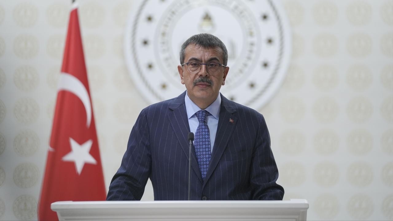 Bakan Yusuf Tekin'den silahla öldürülen okul müdürü için başsağlığı mesajı