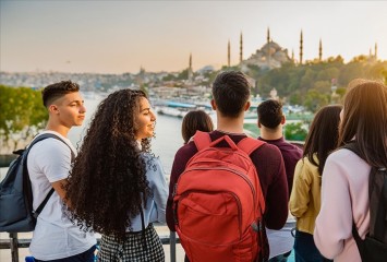 Türkiye genç nüfusuyla Avrupa'da fark yaratıyor