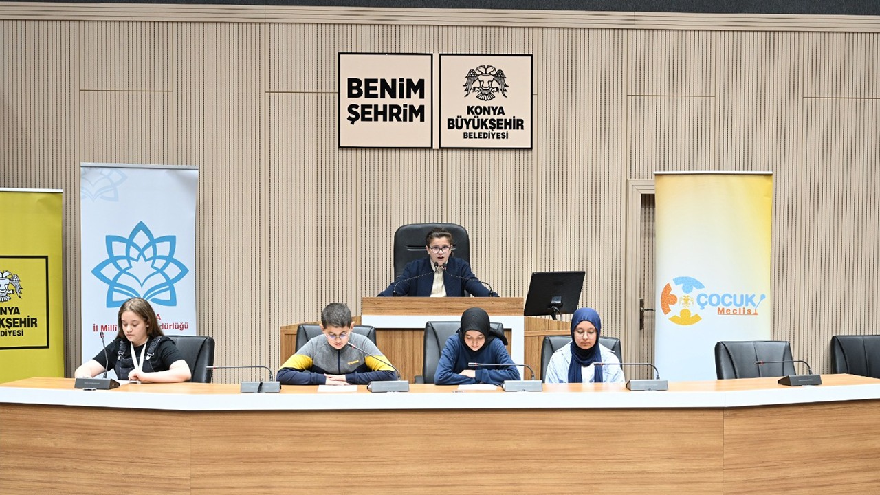 Beyşehir'de Çocuk Meclisi üyeleri dönem sonu toplantısı yapıldı 
