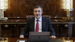 Cumhurbaşkanı Yardımcısı Yılmaz, Beşiktaş'ı tebrik etti