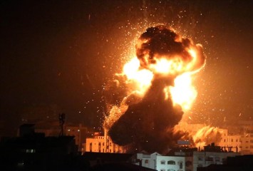 İsrail'in Gazze'ye gece boyu düzenlediği saldırılarda en az 12 Filistinli öldü