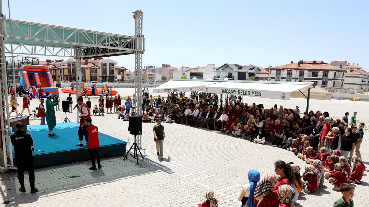 Konya'da kitap okuma projesi: Öğrenciler unutulmaz bir gün geçirdi