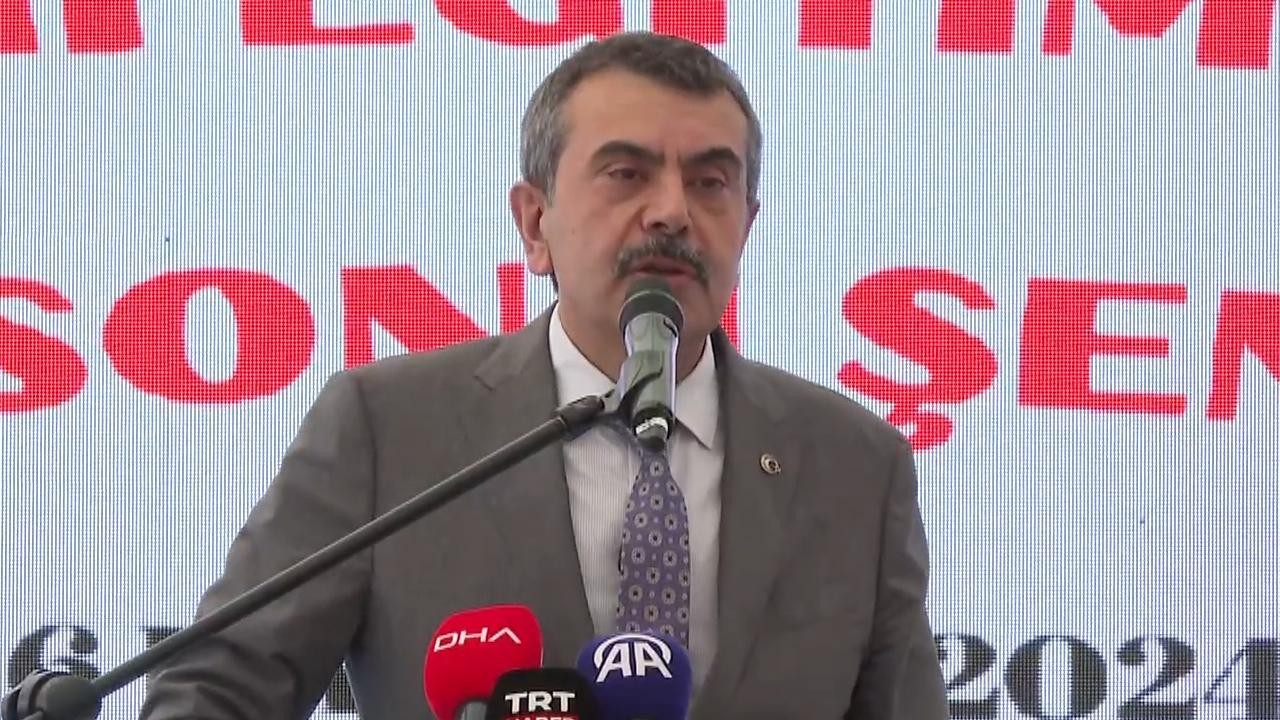 Bakan Yusuf Tekin'den müfredat değişikliği eleştirilerine yanıt