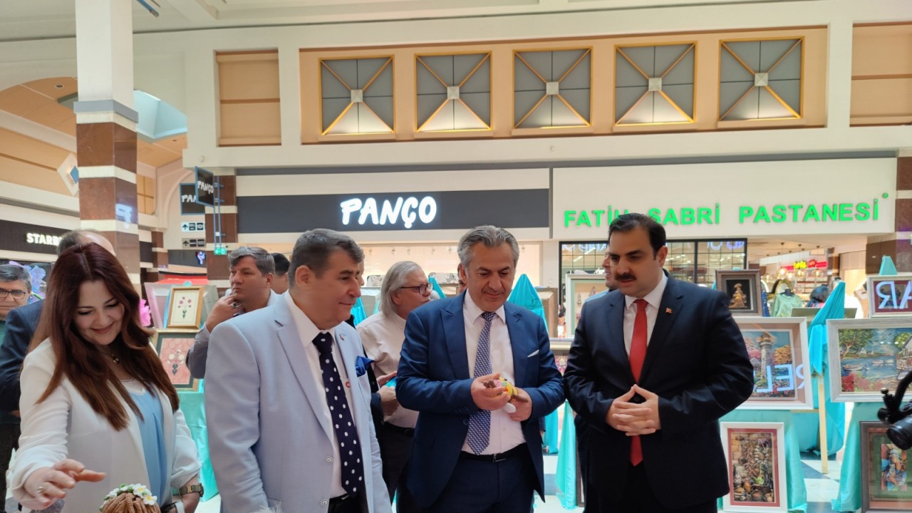 Yıl sonu sergisi  büyük beğeni aldı