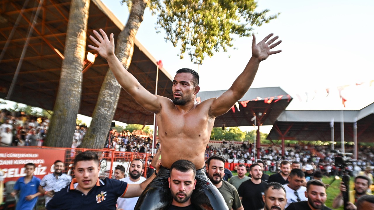 663. Tarihi Kırkpınar Yağlı Güreşleri'nin başpehlivanı Yusuf Can Zeybek kimdir, kaç yaşında ve nereli? İşte Yusuf Can Zeybek'in biyografisi