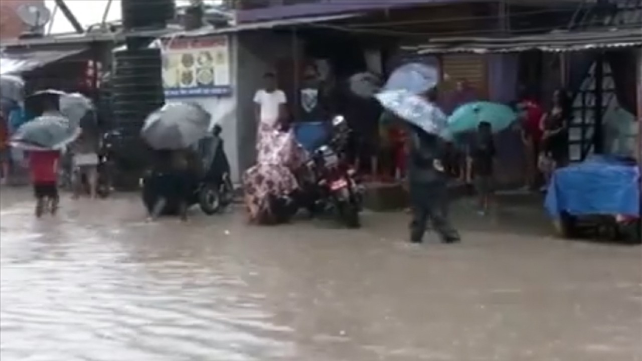 Nepal'de muson yağmurlarının yol açtığı afet ve kazalarda 62 kişi öldü