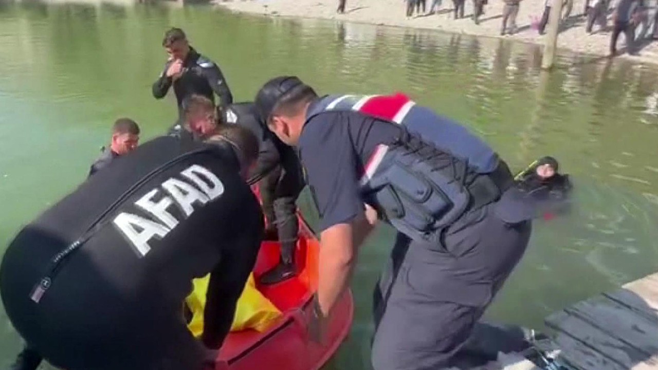 Serinlemek için girdiği baraj gölünde boğuldu