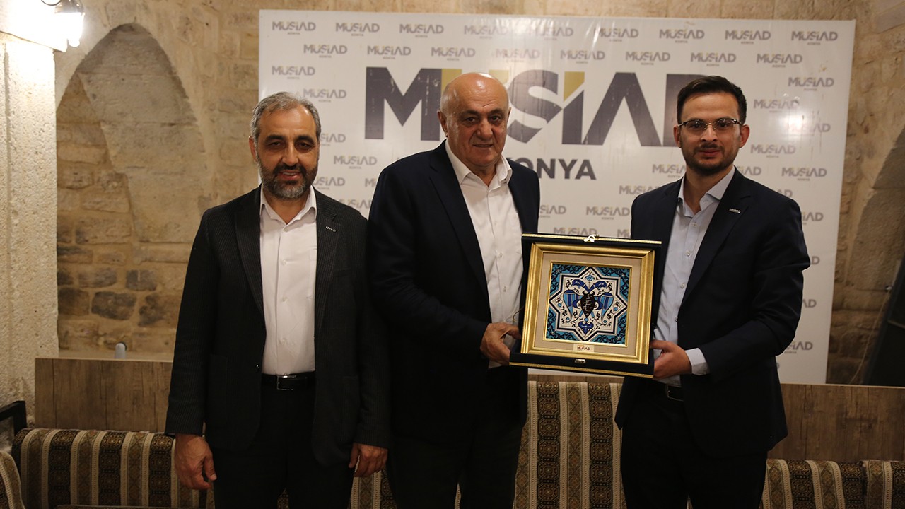 Başkan Erkoyuncu 5yüz Programında tecrübelerini paylaştı