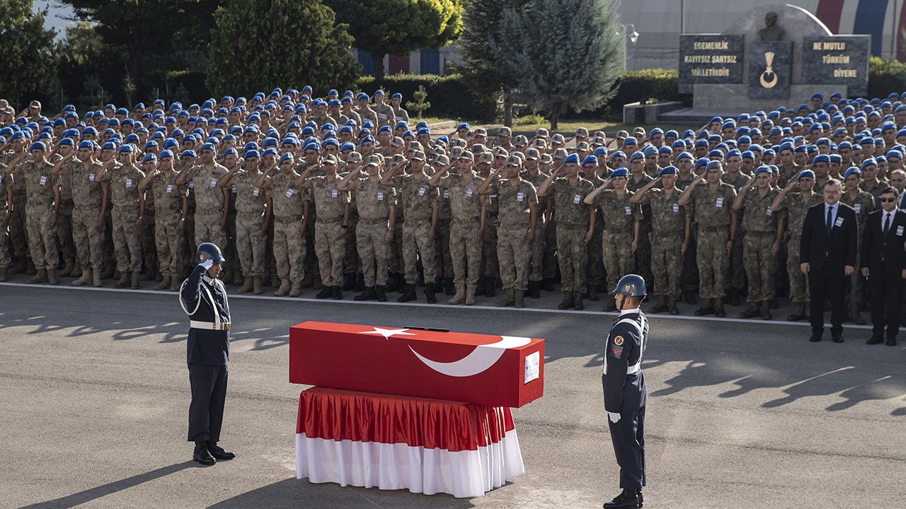 Tunceli'de trafik kazasında şehit olan askerler için tören düzenlendi