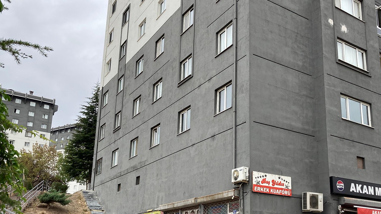 10'uncu kattan düşen Yusuf, telefonu tutmak istemiş