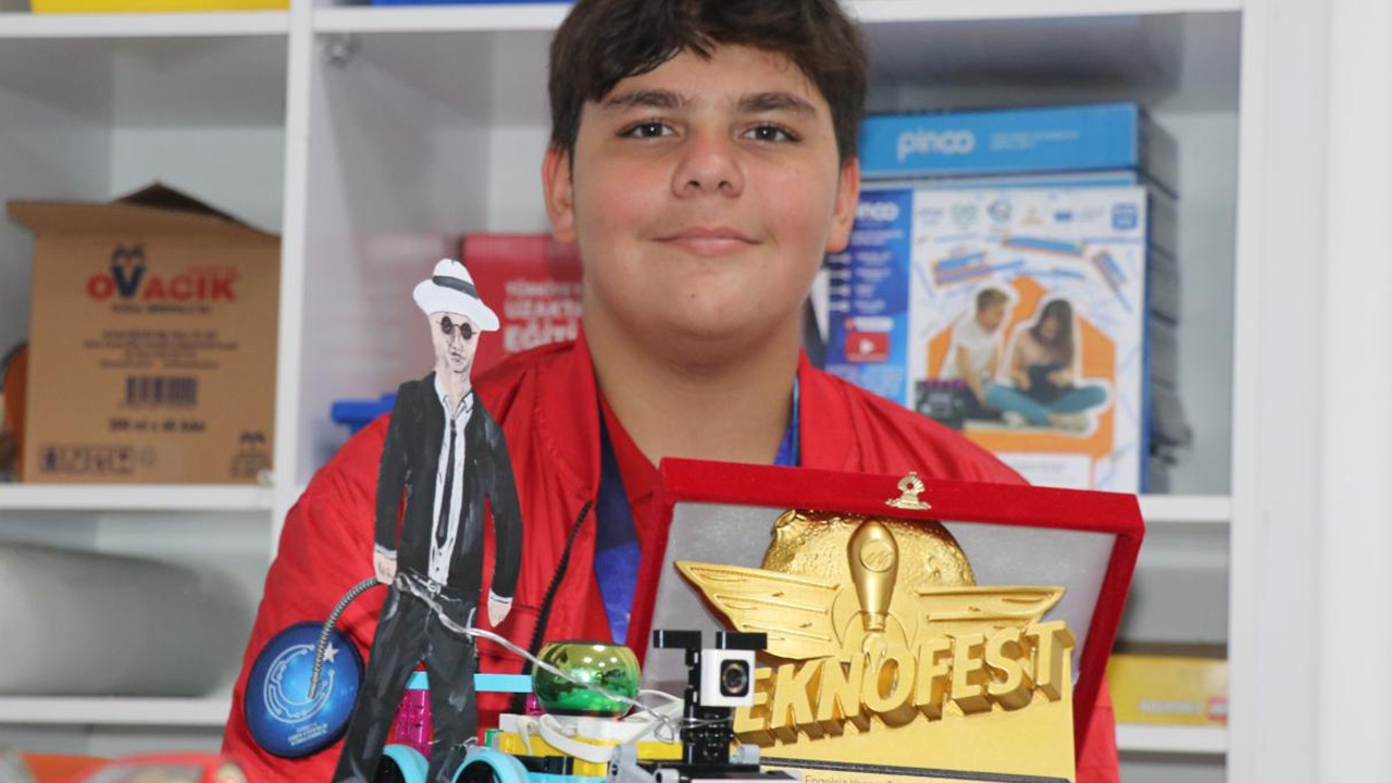 Robot köpek görme engellilere yardım edecek