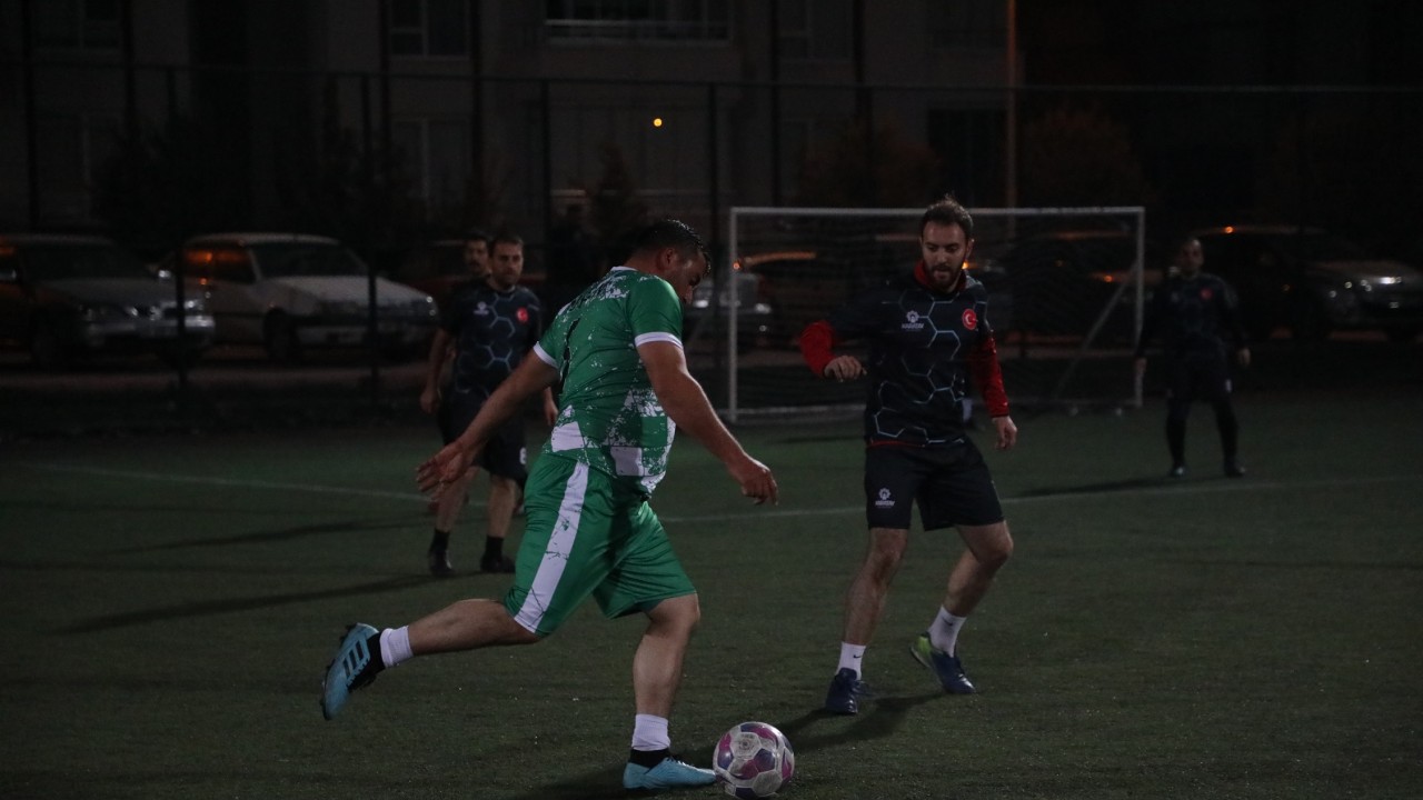 Karatay Belediyesi "Birimler arası futbol turnuvası" sona erdi