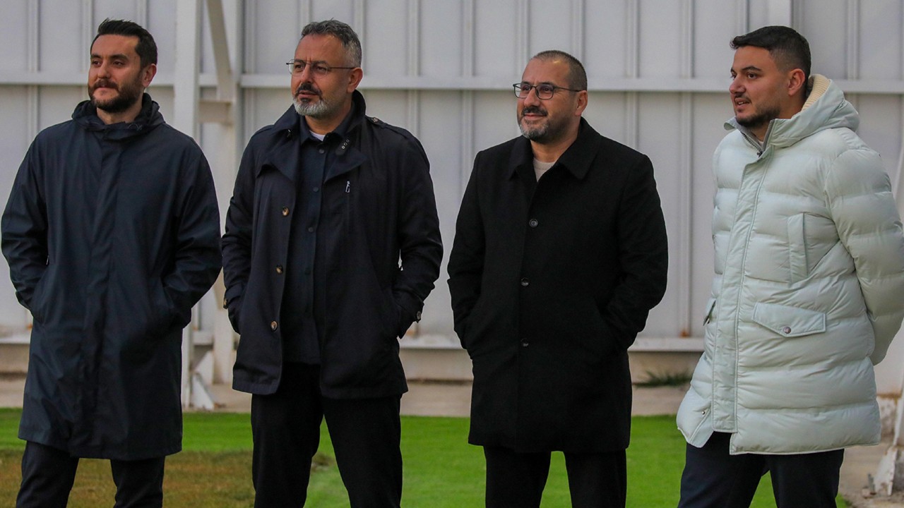 Yönetim ve teknik heyet ilk görüşmesini yaptı