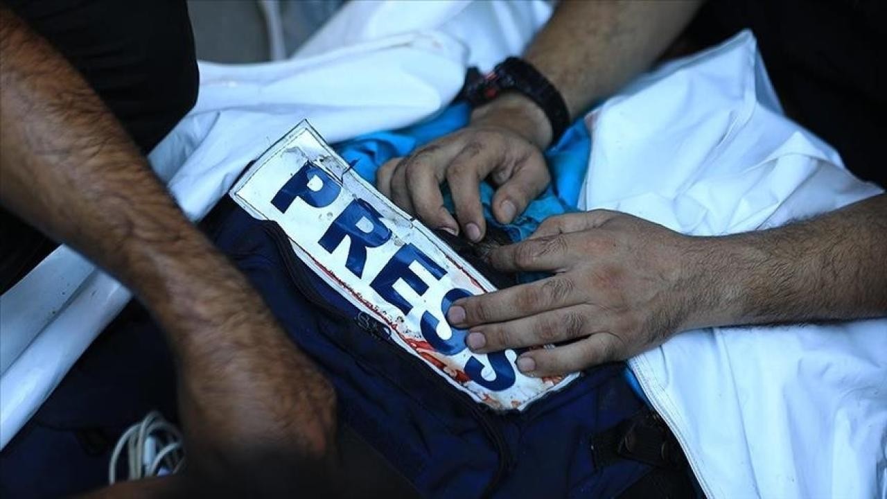 Katil İsrail'in Gazze'ye saldırılarında bir gazeteci daha hayatını kaybetti