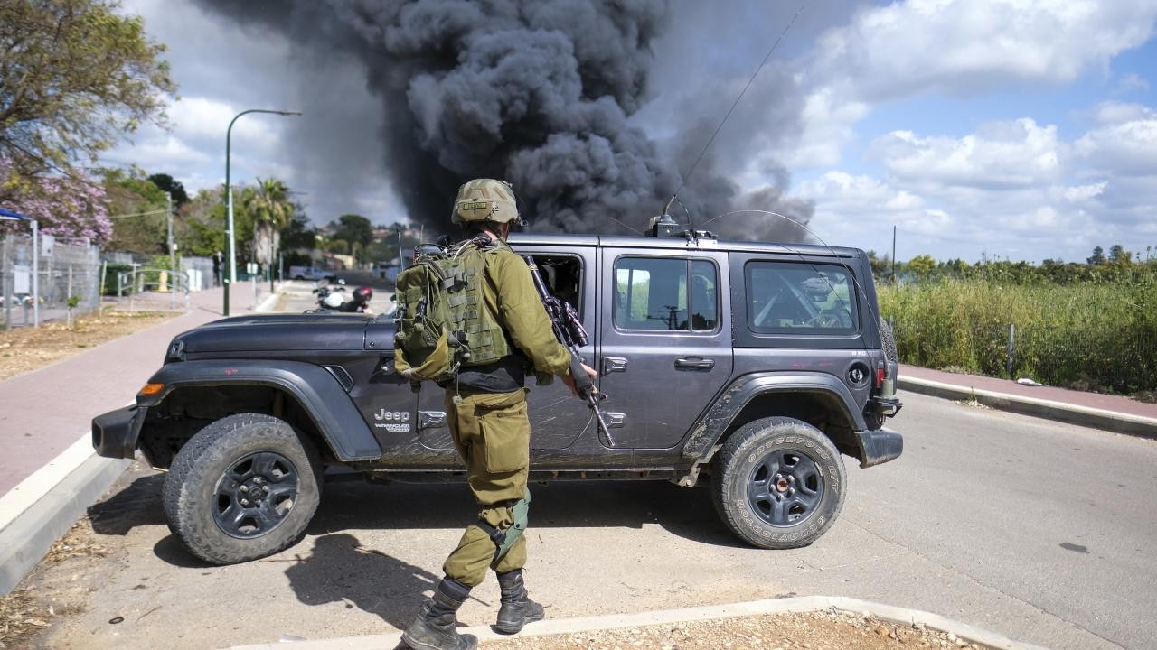 Katil İsrail ateşkesi ihlal etmeyi sürdürüyor