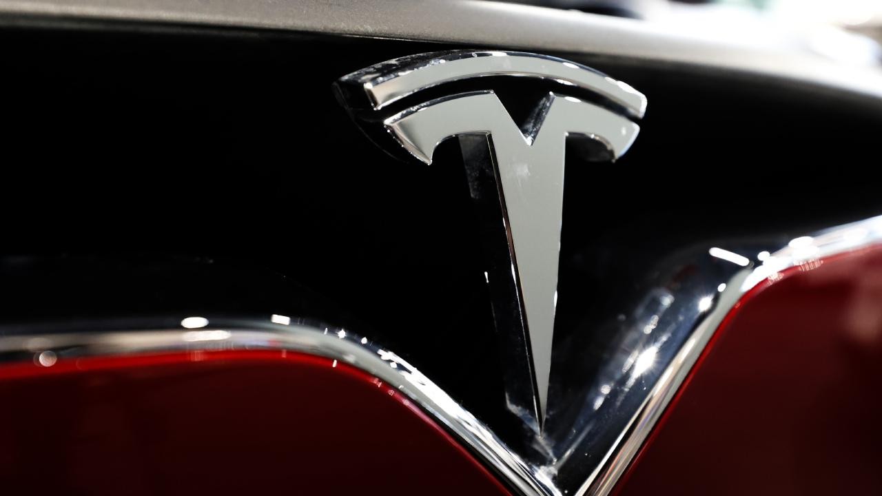 ABD'deki yaklaşık 2,6 milyon Tesla otomobili incelenecek