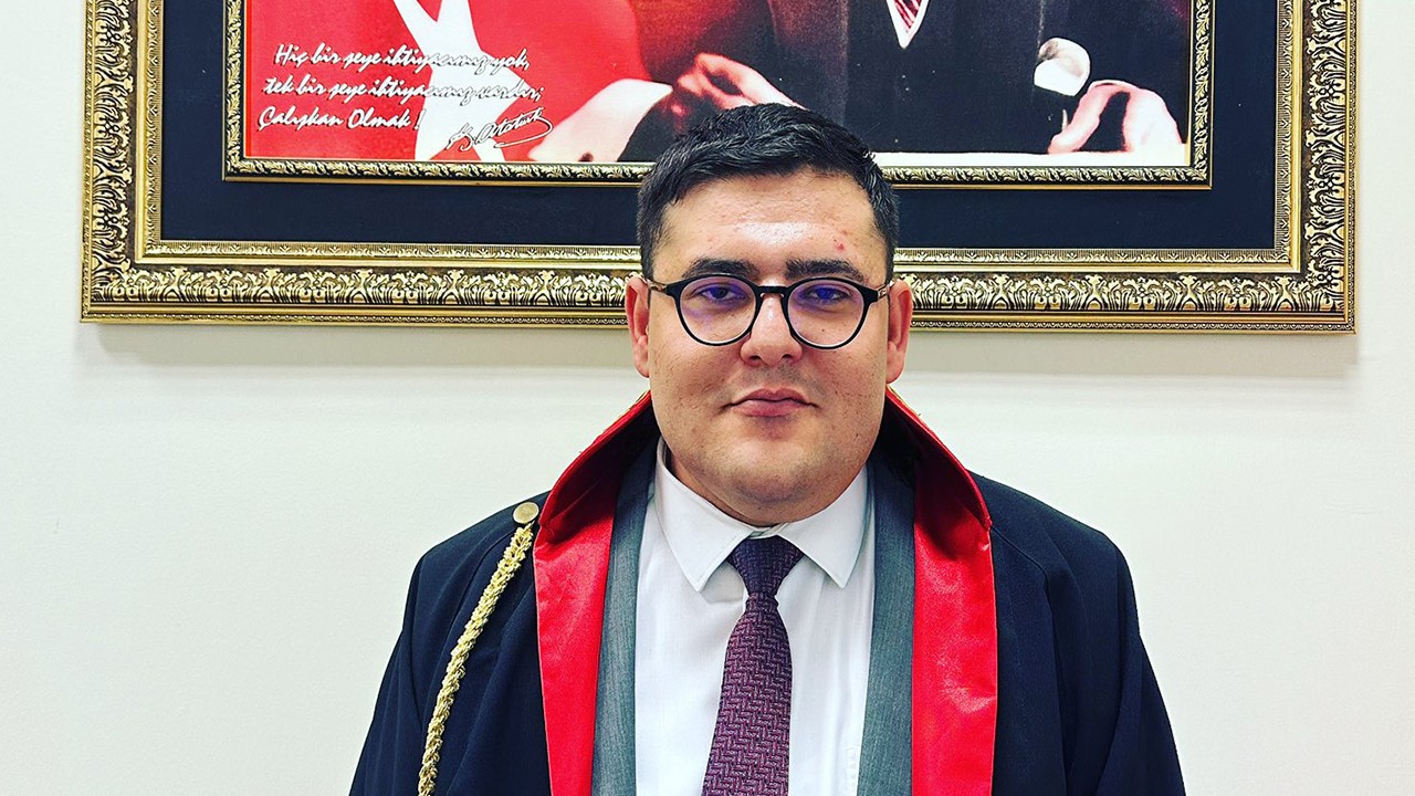 Mobinge uğradığına dair paylaşım yapan Cumhuriyet savcısı adayı, otel odasında ölü bulundu