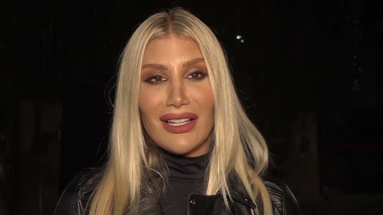 Düşüp kafasını vurdu! Şarkıcı İrem Derici hastaneye kaldırıldı