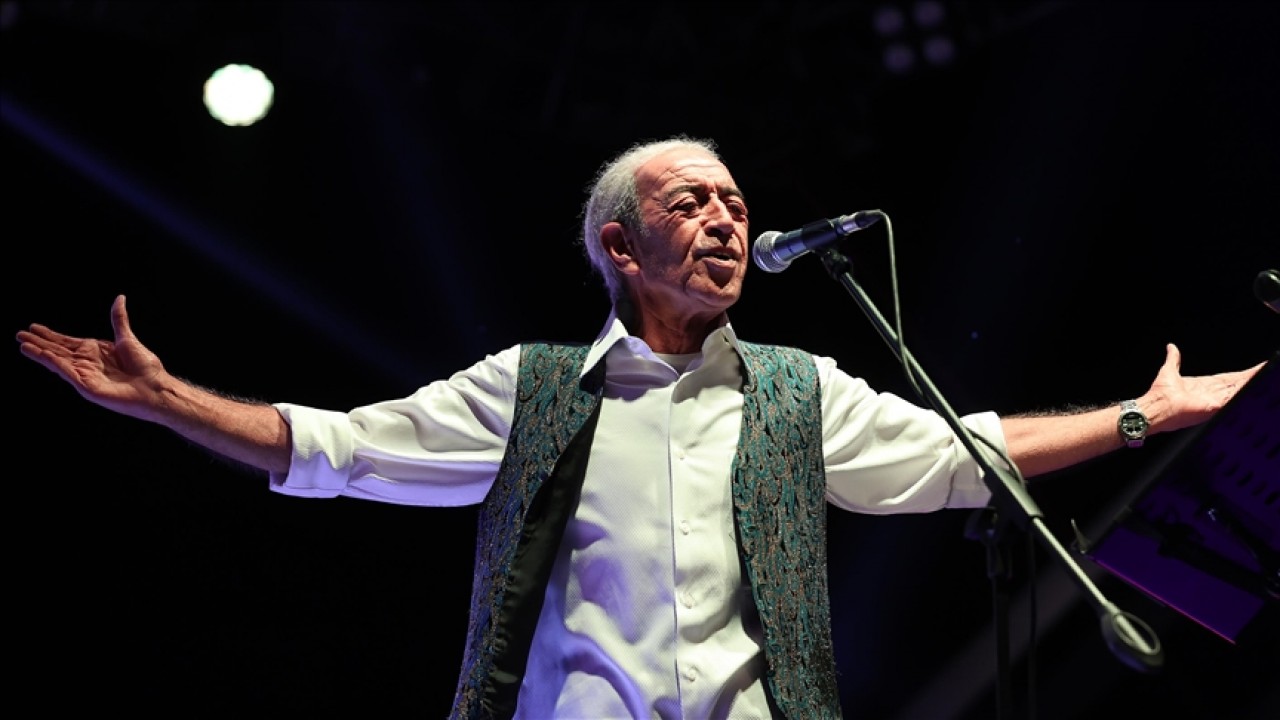 Hastaneye kaldırılan Edip Akbayram'ın son durumu hakkında açıklama