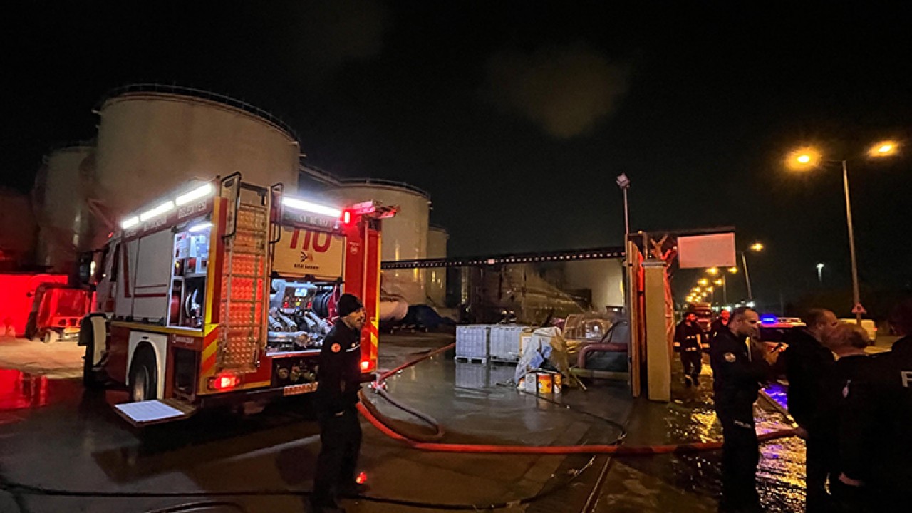 Akaryakıt dolum terminalinde parlama; 4 işçi yaralandı