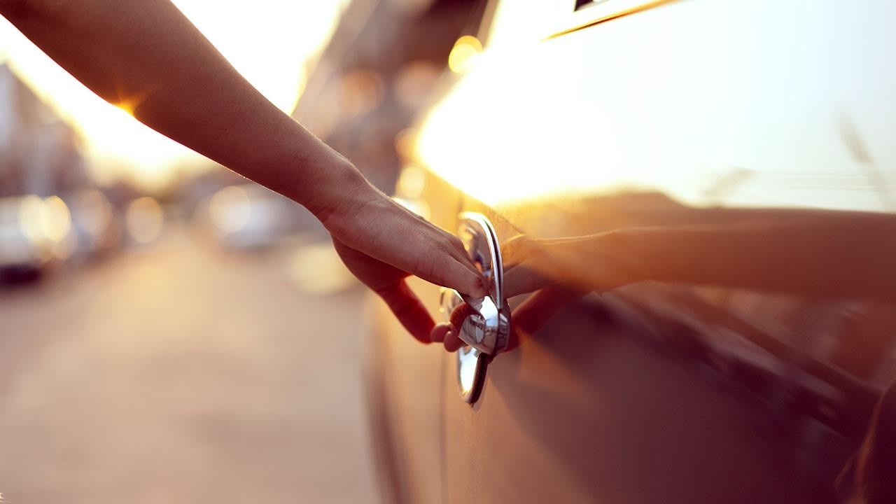 Tasarruf tedbirleri kapsamında 1200 kamu aracının satışına başlandı