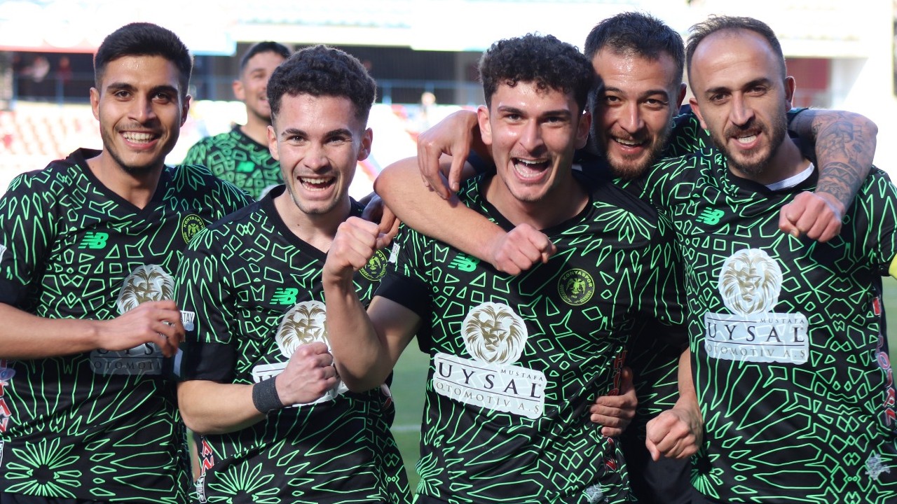 1922 Konyaspor galibiyetle başladı! Fark 5’e düştü