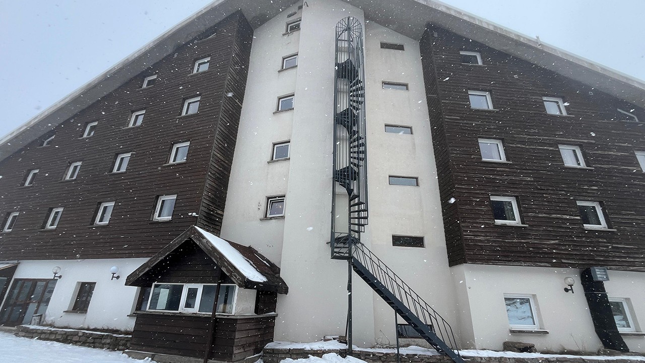 Kartalkaya'daki 5 otelden 4’ünün yangın merdiveni dışarıda, Grand Kartal’ınki içeride