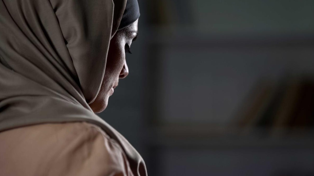 İsrail'in serbest bıraktığı Filistinli kadın: Başörtümü takmama izin vermediler