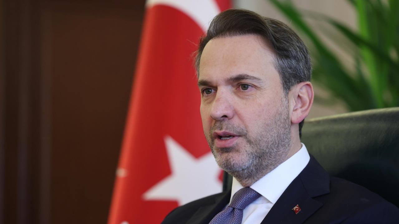 Bakan Bayraktar, yeni YEKA modeliyle 20 yıl uygun fiyatlı elektrik temin edileceğini duyurdu