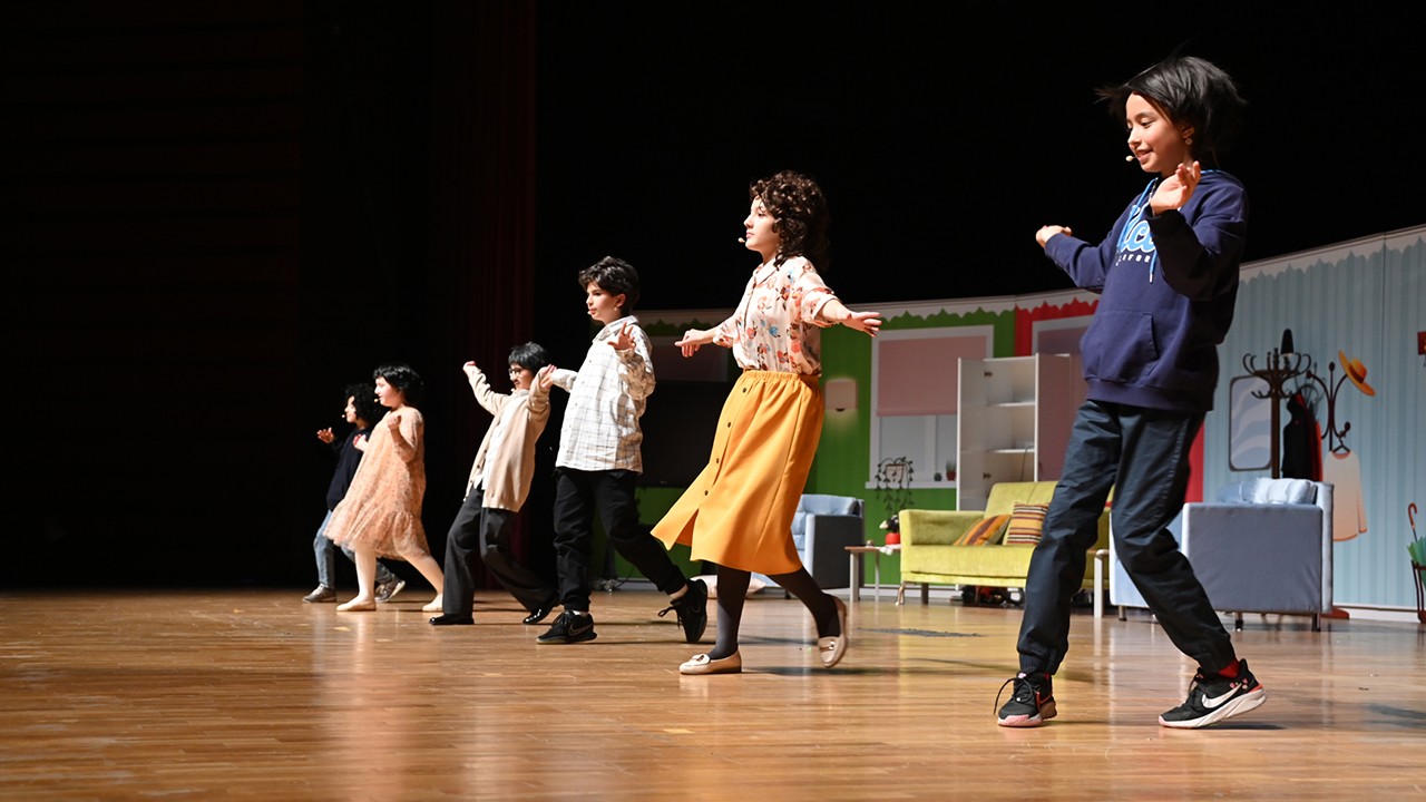 Geleceğin yıldızları sahnede