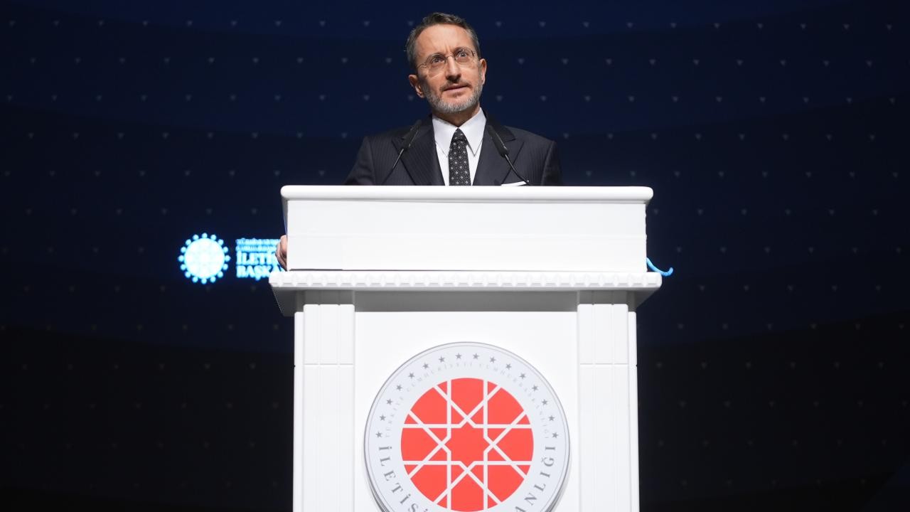 İletişim Başkanı Altun "Müzik: Fahir Atakoğlu" belgeselinin gösterimine katıldı