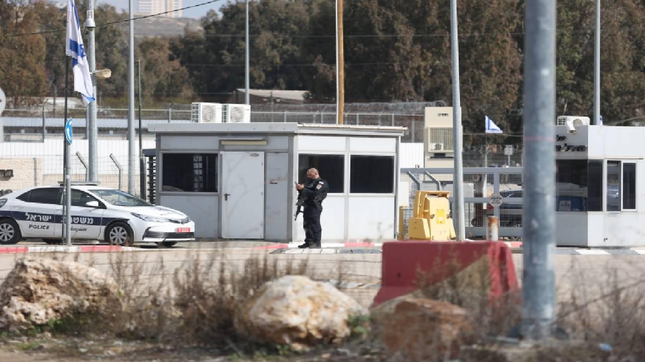 Hamas ile İsrail arasındaki dördüncü tur esir takasında Filistinli esirler serbest kaldı