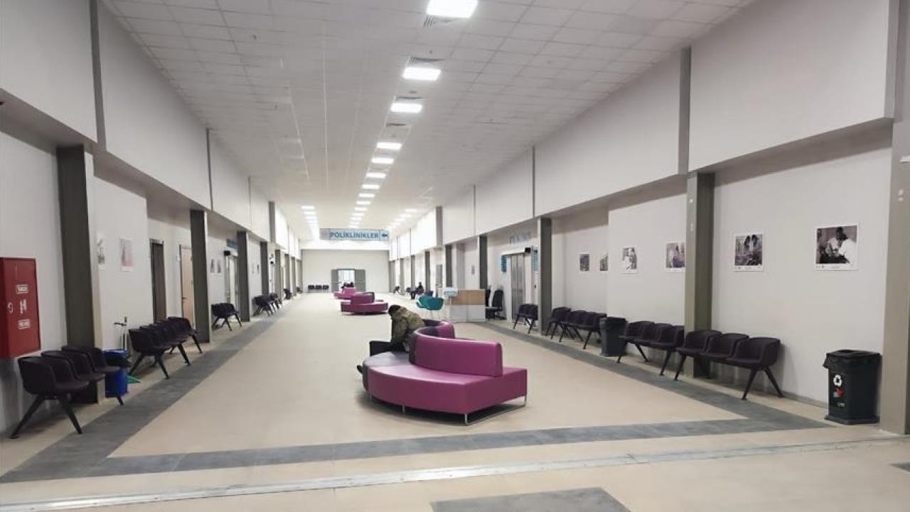 Sağlık Bakanlığı deprem bölgesine 451 sağlık tesisi daha inşa ediyor