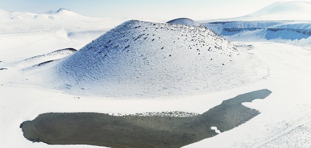 Konya’daki Meke Gölü beyaza büründü