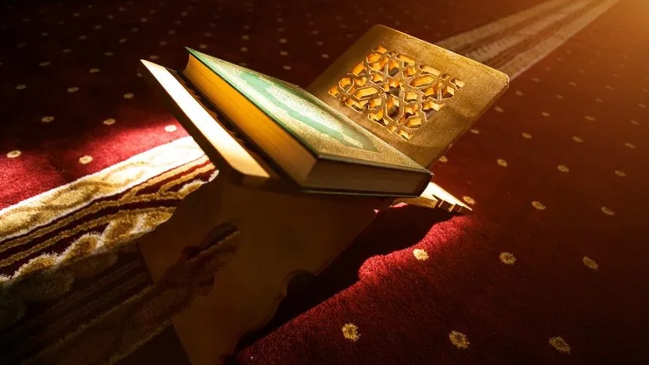 İÇ SIKINTISI İÇİN OKUNACAK DUA: İnşirah Suresi Okunuşu, İnşirah Suresi Anlamı, Arapça Türkçe Yazılışı