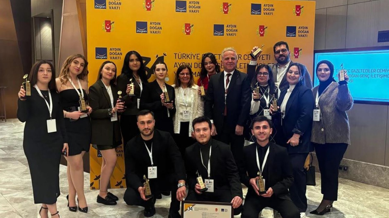 Selçuk İletişim, 9 ödülle Genç İletişimciler Yarışması'nda zirvede